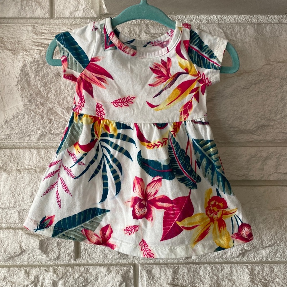 🌺 Old Navy Infant Dress - 0-3MO